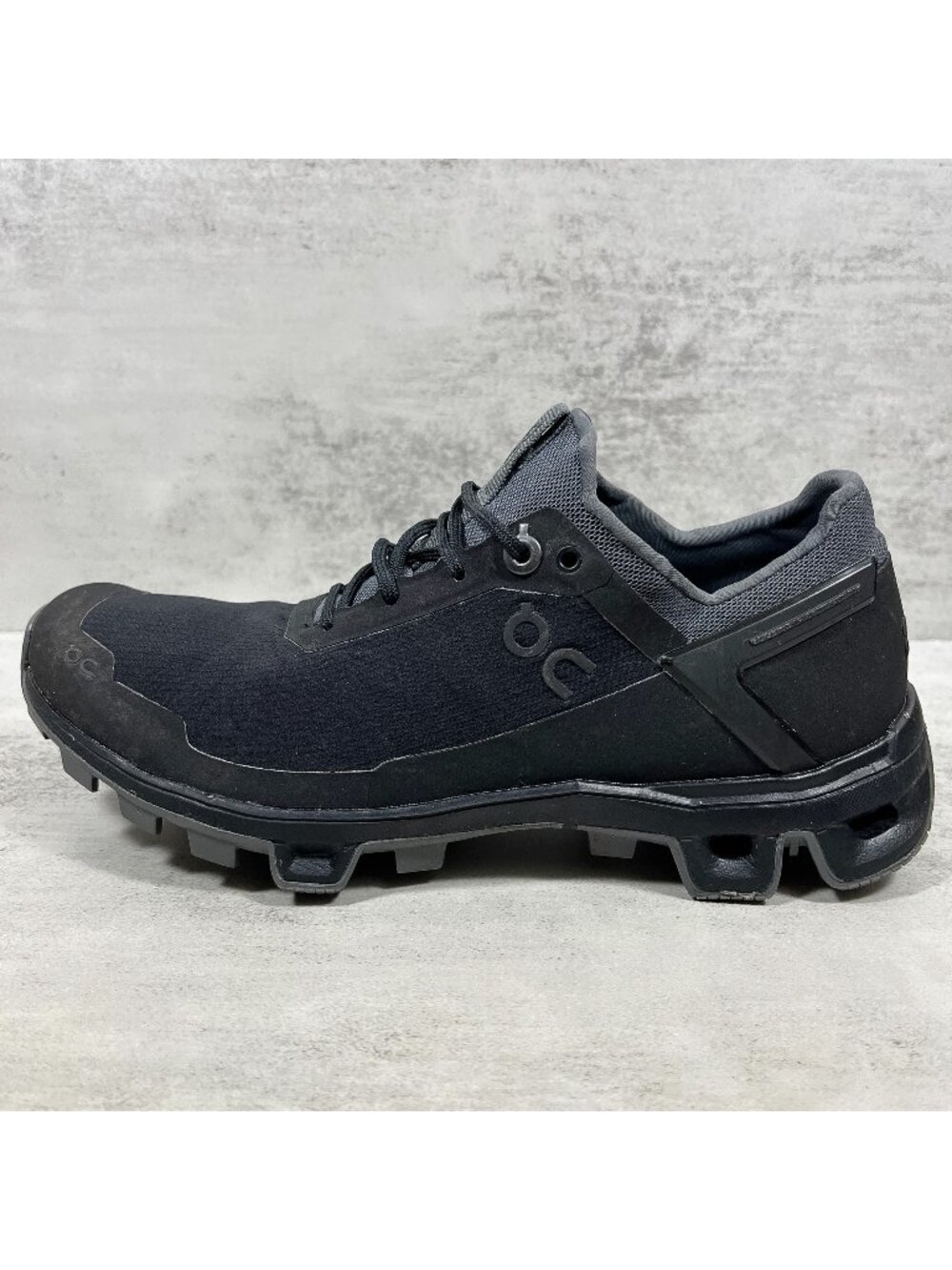 On Cloud Cloudventure Peak Trail Running Shoes - Women's Size 5.5 - Black  This